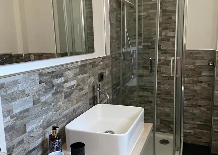 31 Apartment